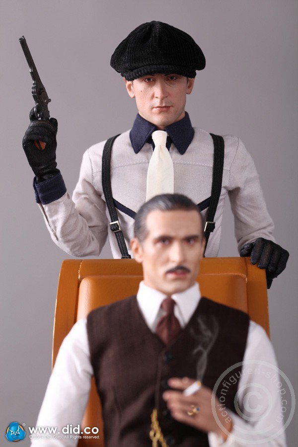 80101-12 Robert - Chicago Gangster 1930