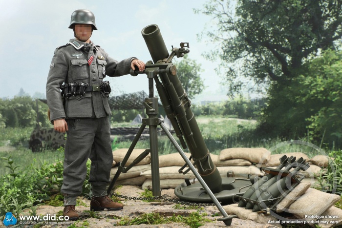 German 12cm Granatwerfer 42 mortar (green) - WW II German 12cm Granatwerfer 42 mortar (green) - WW II