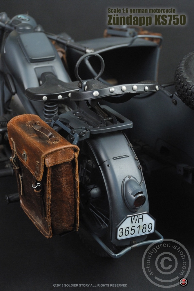 Zündapp KS-750 mit Beiwagen