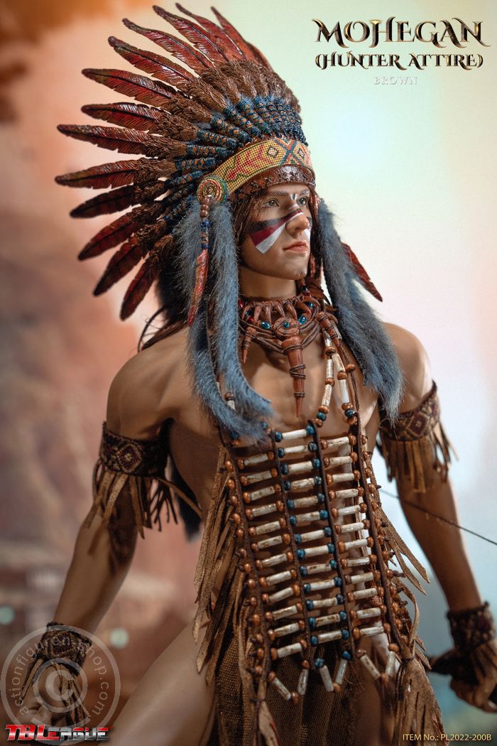 Mohegan (hunter attire) - Brown Mohegan (hunter attire) - Brown