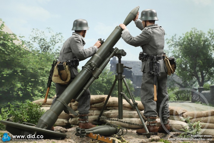 German 12cm Granatwerfer 42 mortar (green) - WW II German 12cm Granatwerfer 42 mortar (green) - WW II