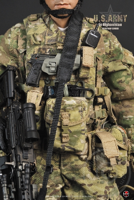 SSt068-34 U.S.Army in Afghanistan M249 SAW Gunner