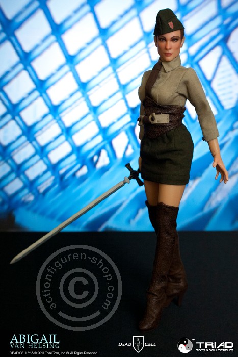 DC004-18 Abigail van Helsing - Dead Cell