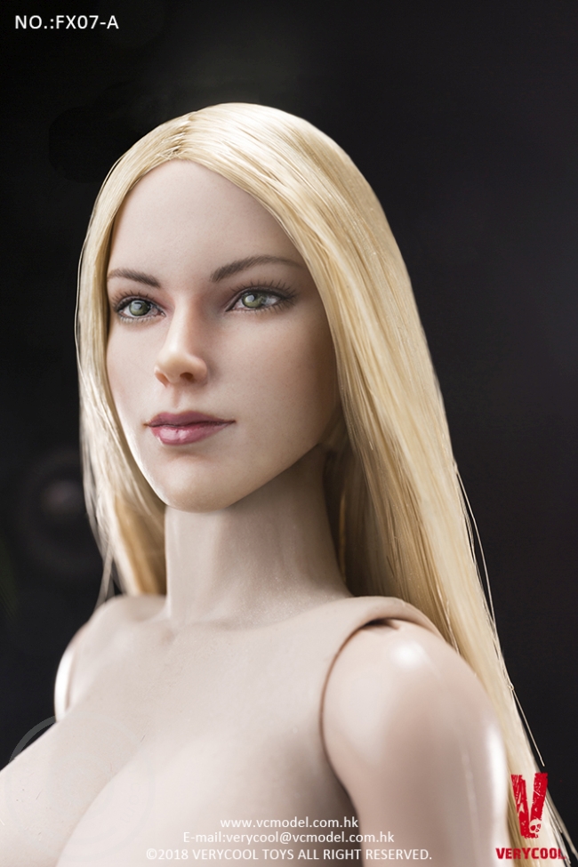 VCFX07A-03 Female Body with Head - gold-blonde glatte Haare