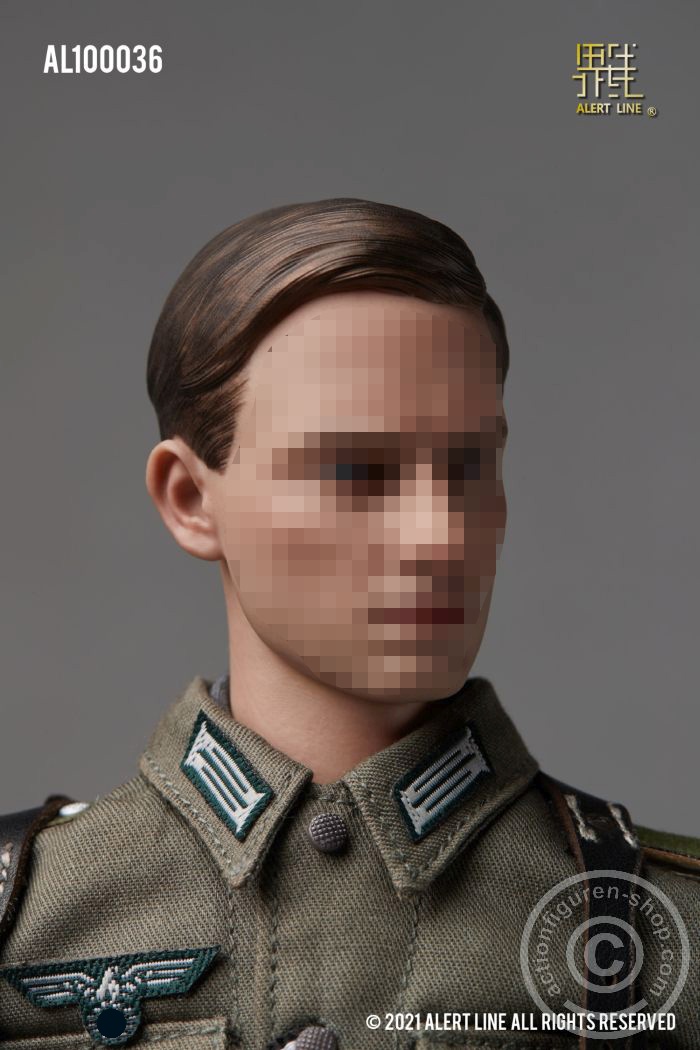 AL1036-09 WWII German Army Soldier