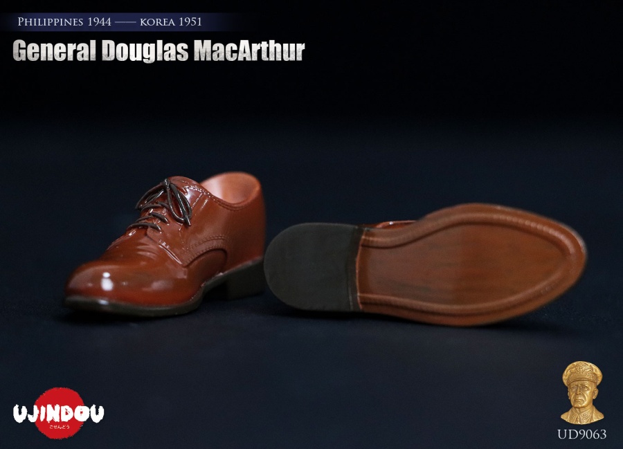 General Douglas MacArthur - Philippines 1944 - Korea 1951 - in 1/6 scale