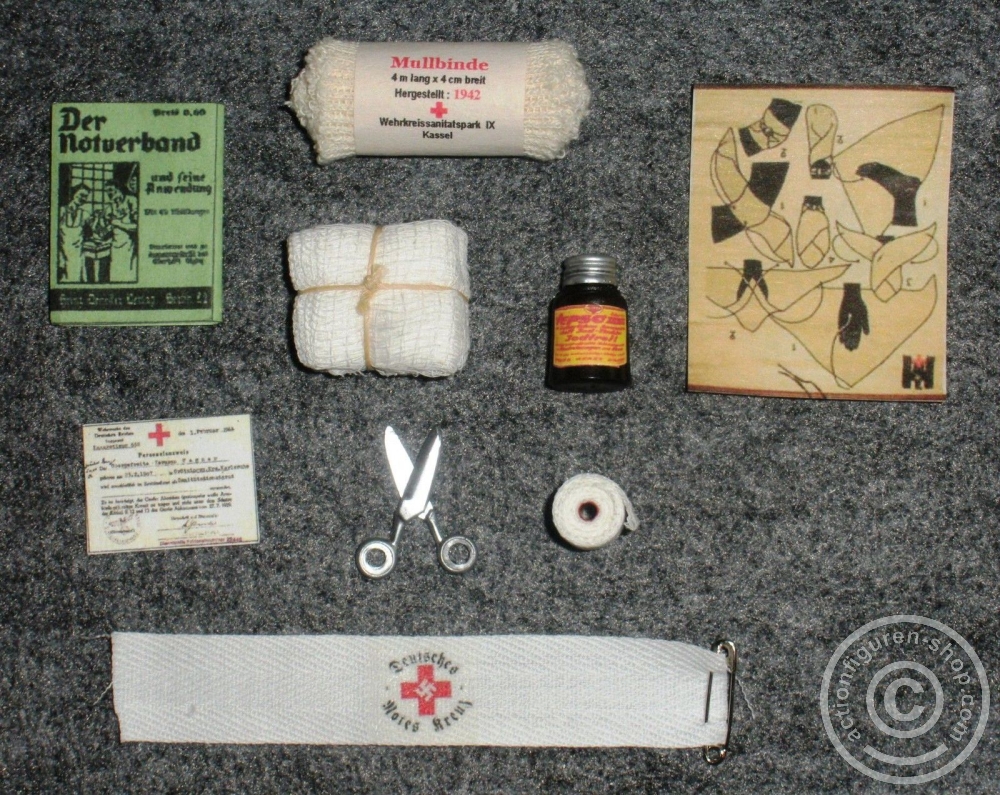 WW II German Sanitäts Set