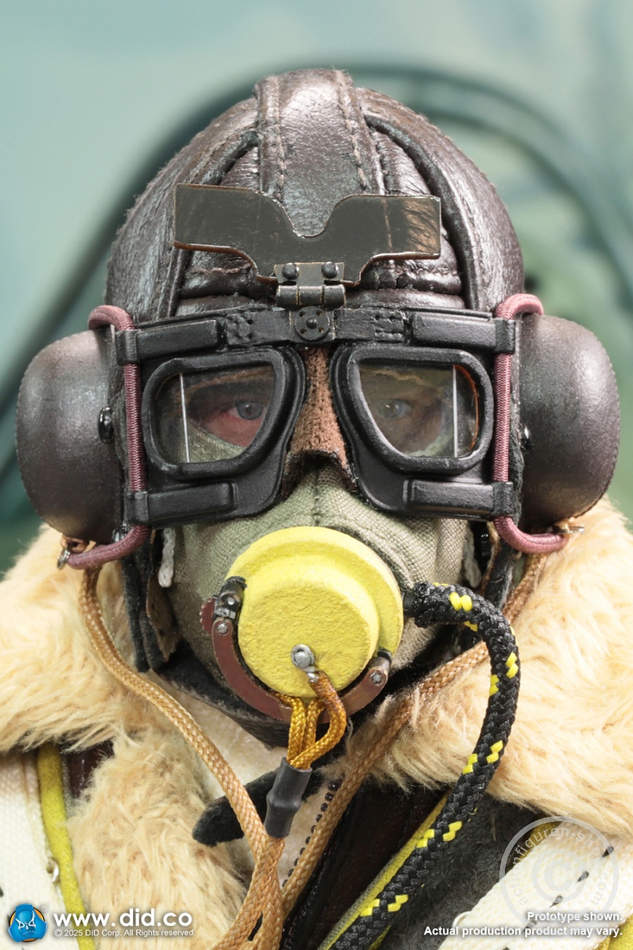 Tom - WWII British Pilot Squadron Leader - in 1/6 scale Tom - WWII British Pilot Squadron Leader - in 1/6 scale