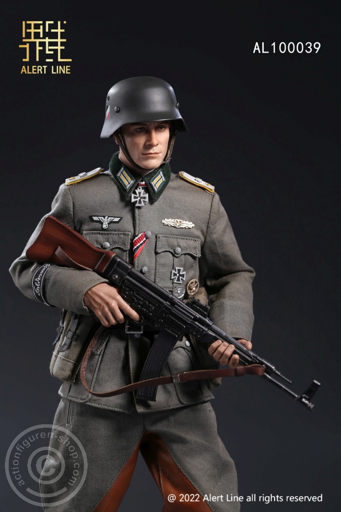 WWII German Cavalry Officer - Florian Geyer WWII German Cavalry Officer - Florian Geyer