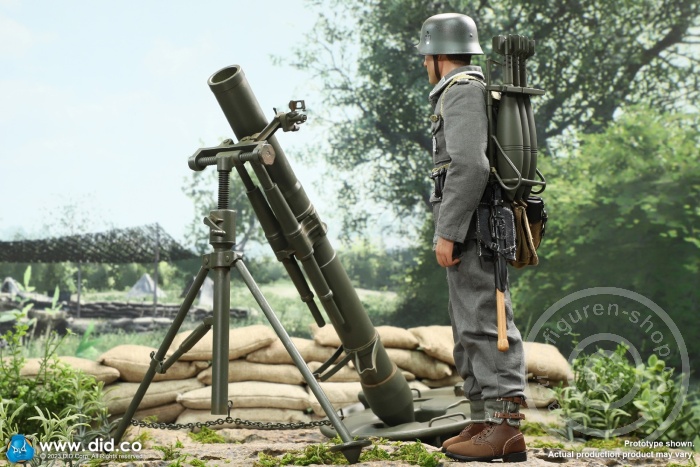 German 12cm Granatwerfer 42 mortar (green) - WW II German 12cm Granatwerfer 42 mortar (green) - WW II