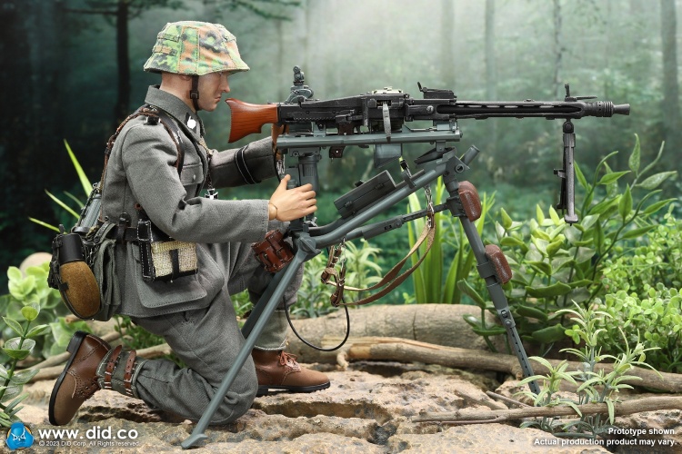 WWII German MG42 Tripod - green