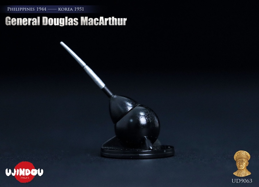 General Douglas MacArthur - Philippines 1944 - Korea 1951 - in 1/6 scale