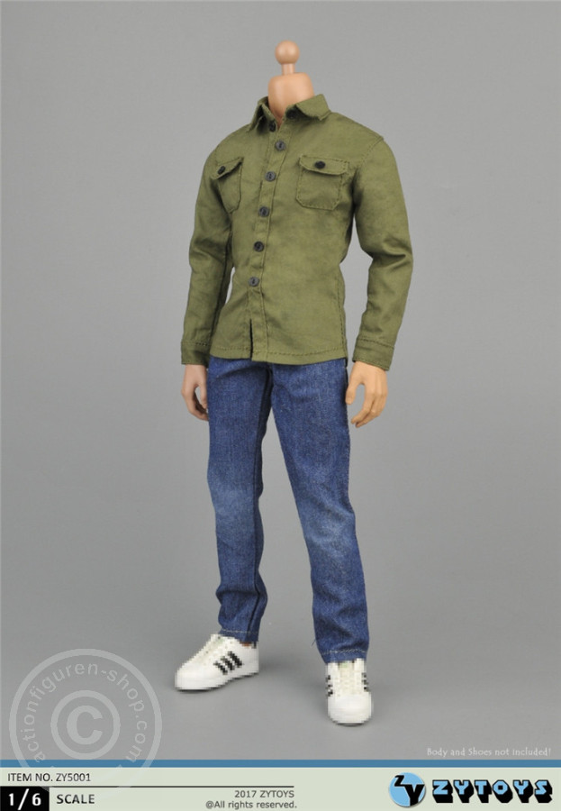 ZY5001-06 Grünes Hemd mit Jeans und Gürtel