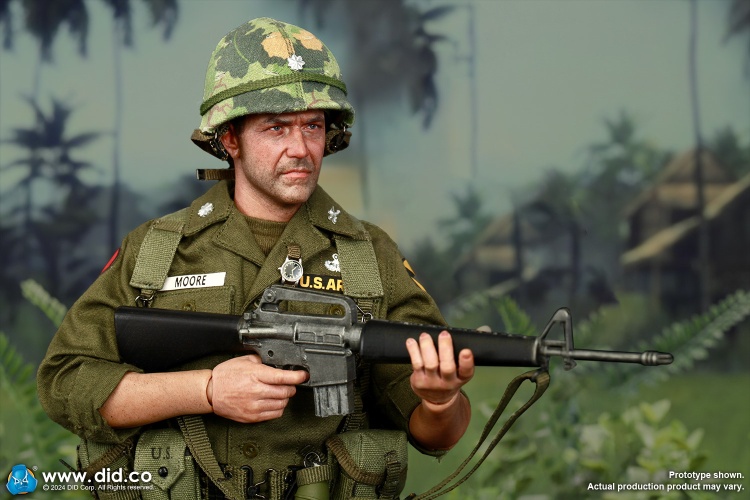 Lt. Col. Moore - Vietnam War U.S. Army Lt. Col. Moore - Vietnam War U.S. Army