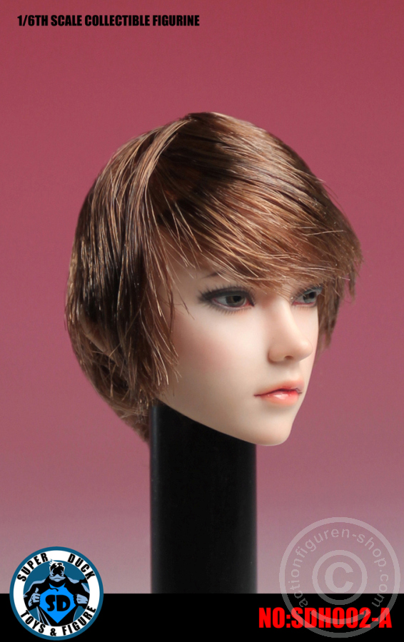 Female Head - short brown Hair