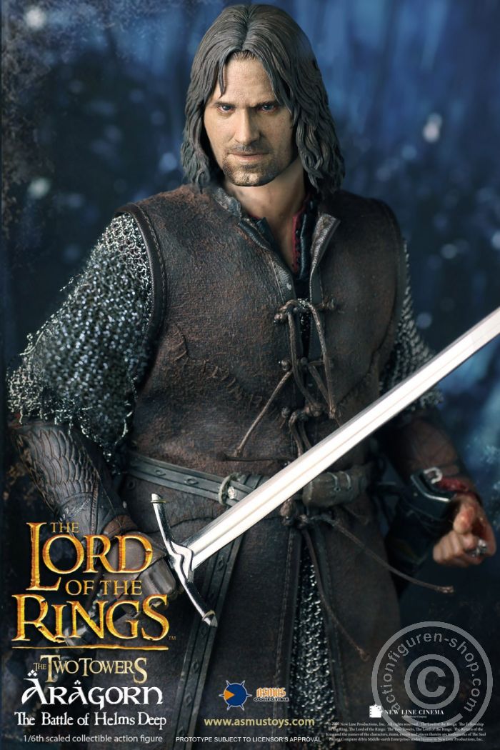 LOTR062-03 Aragorn at Helms Deep - LOTR