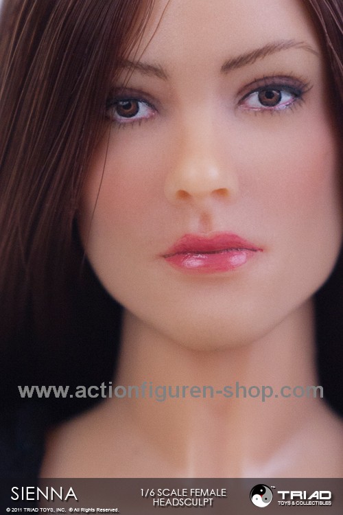 Sienna - Brown Hair w/ Brown Eyes