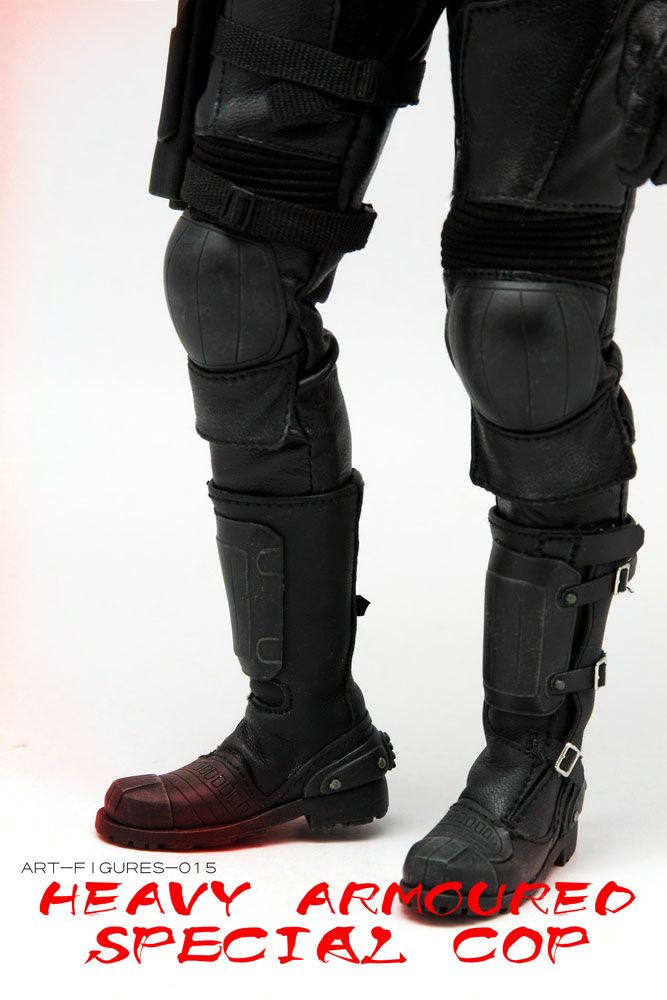 ArtF015-17 Heavy Armoured Special Cop