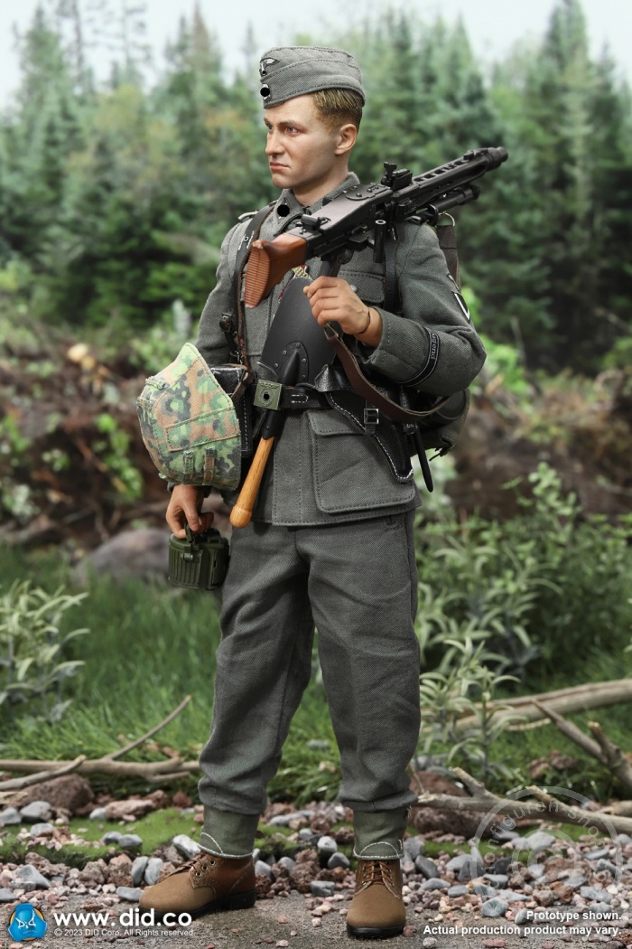 Otto - WWII German 12th SS Panzer Division MG42 Gunner