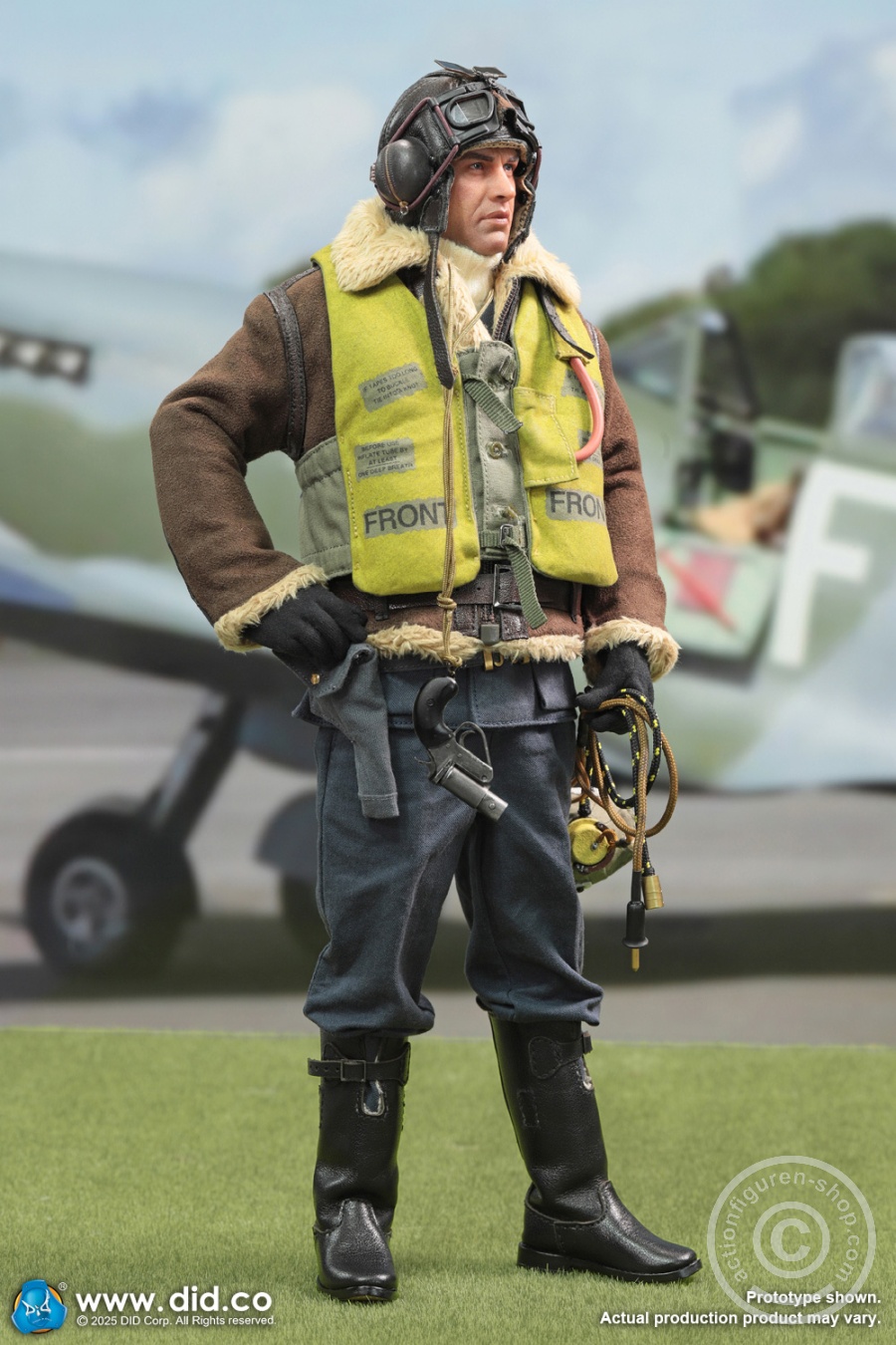 Tom - WWII British Pilot Squadron Leader - in 1/6 scale Tom - WWII British Pilot Squadron Leader - in 1/6 scale