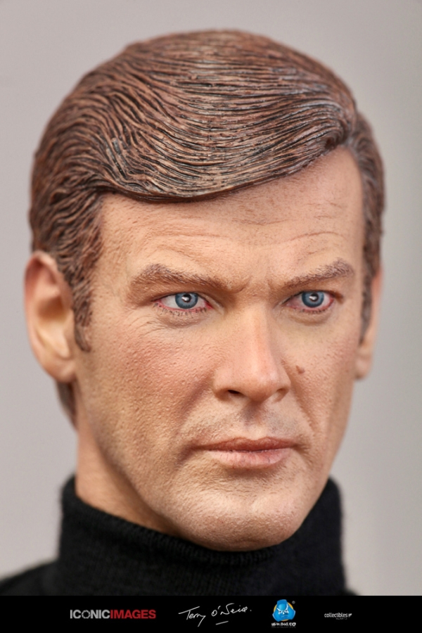 Roger Moore - 007