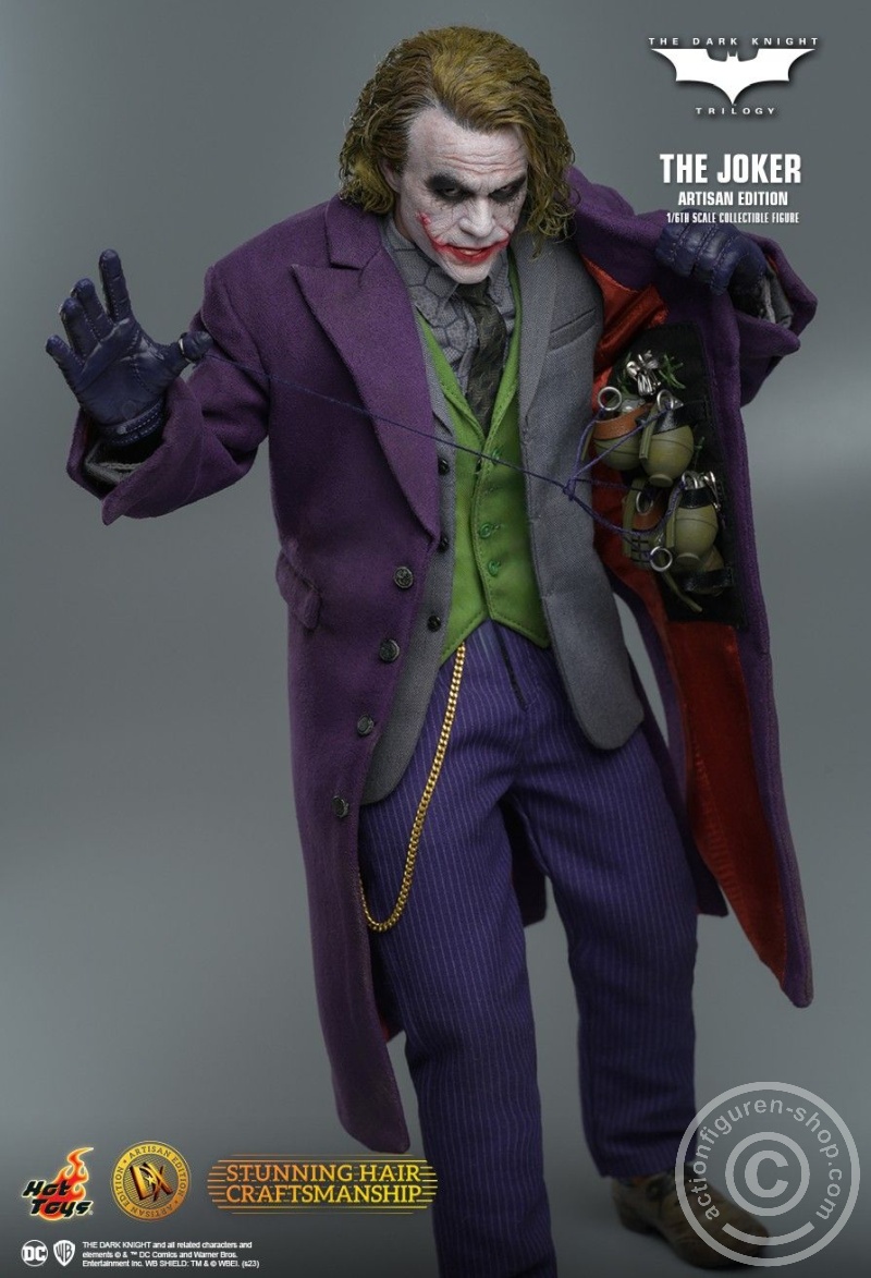 The Dark Knight Trilogy - The Joker - Artisan Edition - in 1/6th scale The Dark Knight Trilogy - The Joker - Artisan Edition - in 1/6th scale