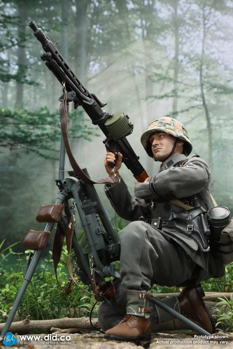 WWII German MG42 Tripod - green WWII German MG42 Tripod - green