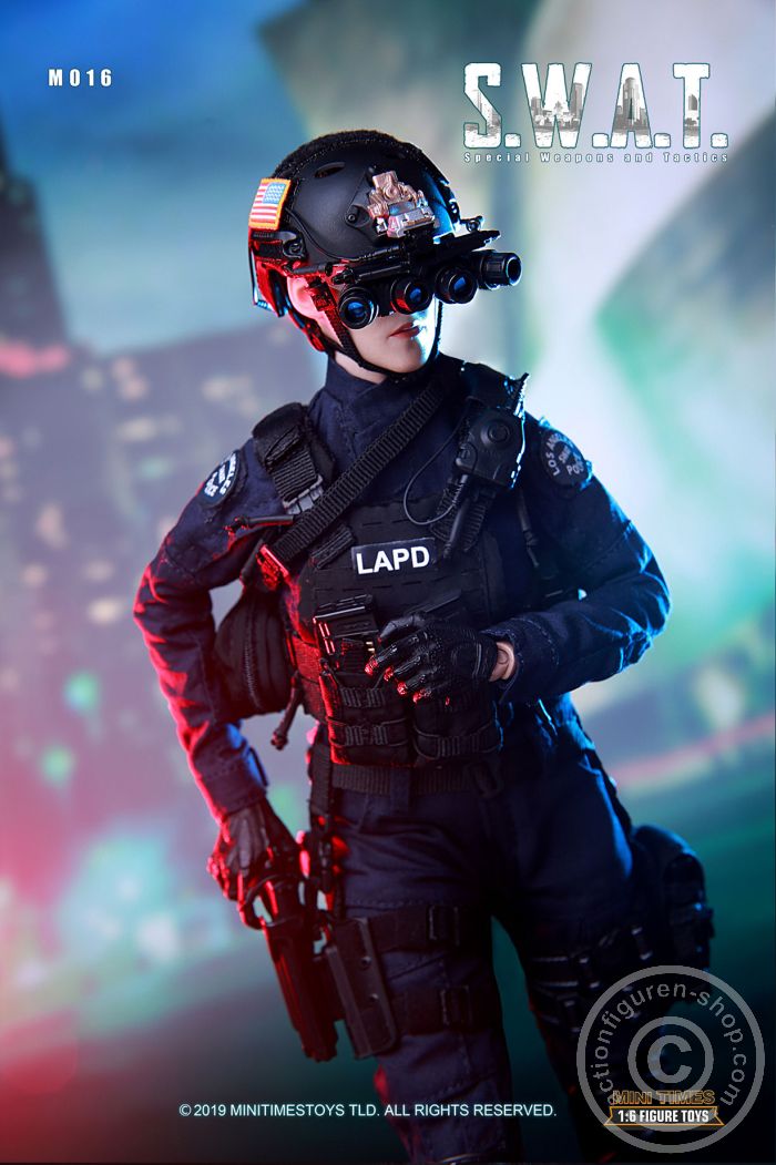 SWAT - Female LAPD Officer