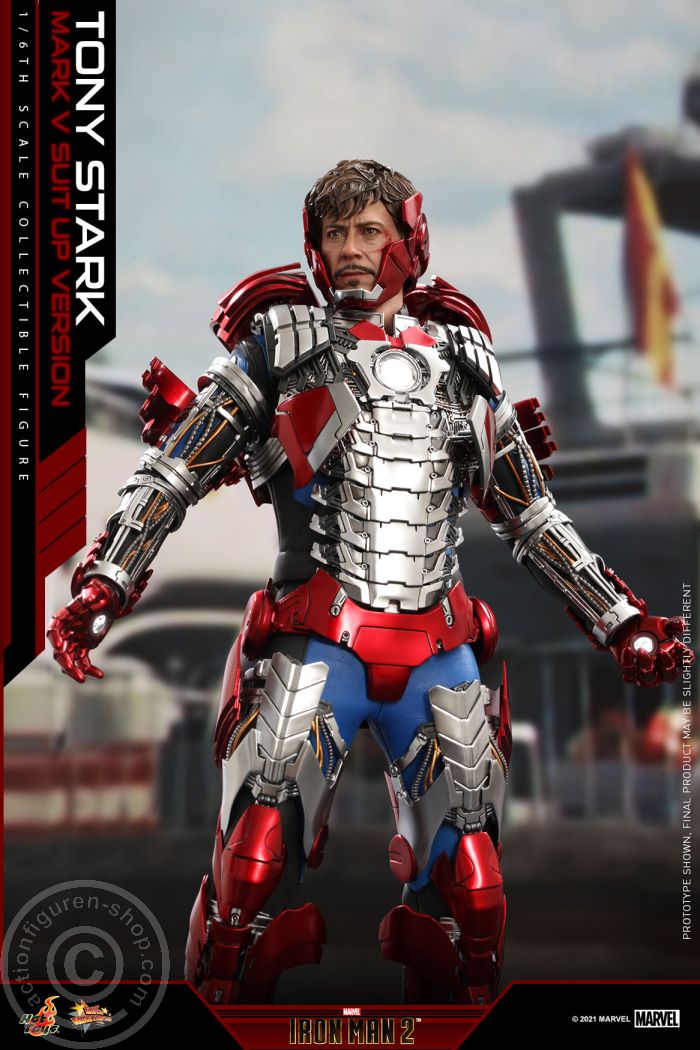 Iron Man 2 - Tony Stark (Mark V Suit up Version) - MMS599 Iron Man 2 - Tony Stark (Mark V Suit up Version) - MMS599