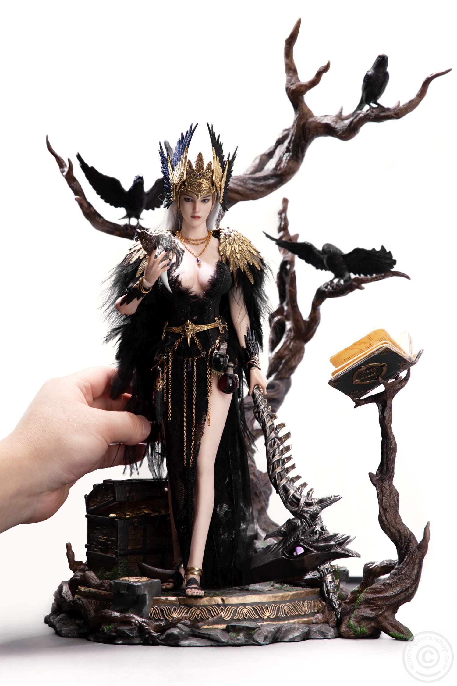 Witch Hunter Series - The Crow Girl Deluxe Version Witch Hunter Series - The Crow Girl Deluxe Version