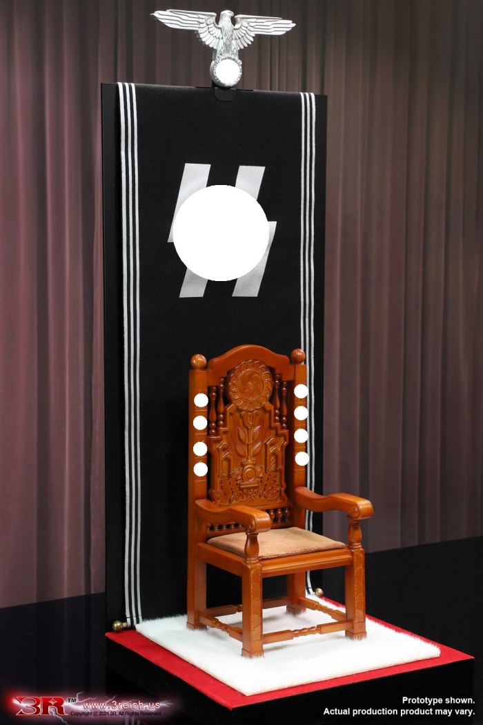 HL648-18 WWII - German Chair Diorama