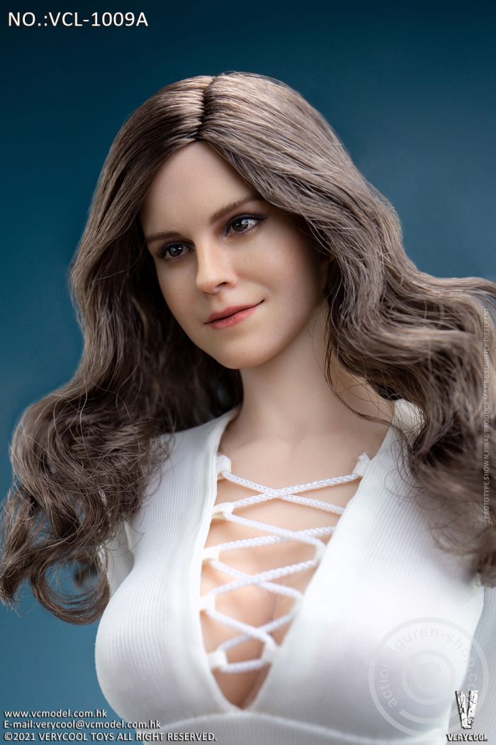 Emma - Brown curly Hair