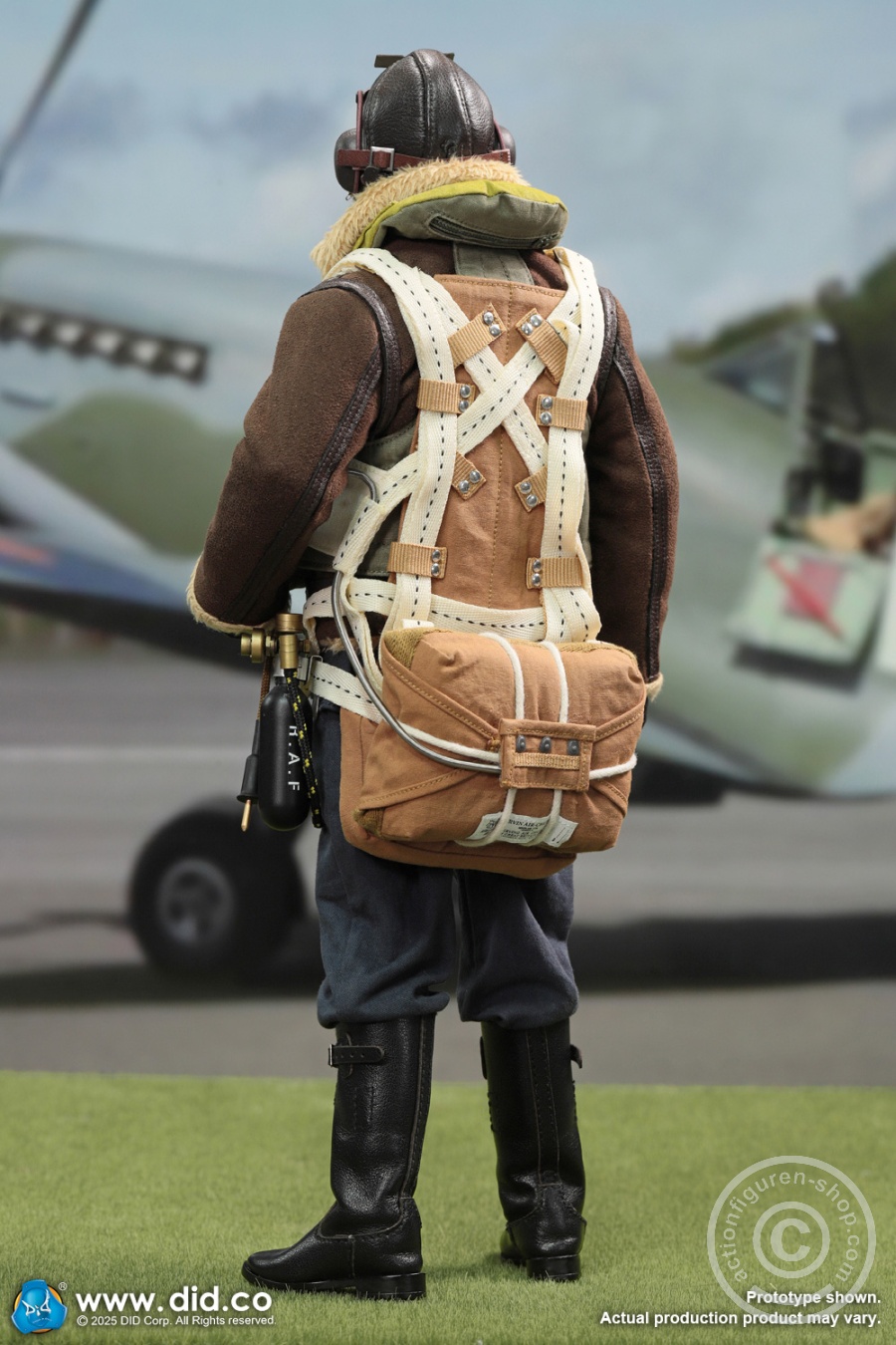 Tom - WWII British Pilot Squadron Leader - in 1/6 scale Tom - WWII British Pilot Squadron Leader - in 1/6 scale