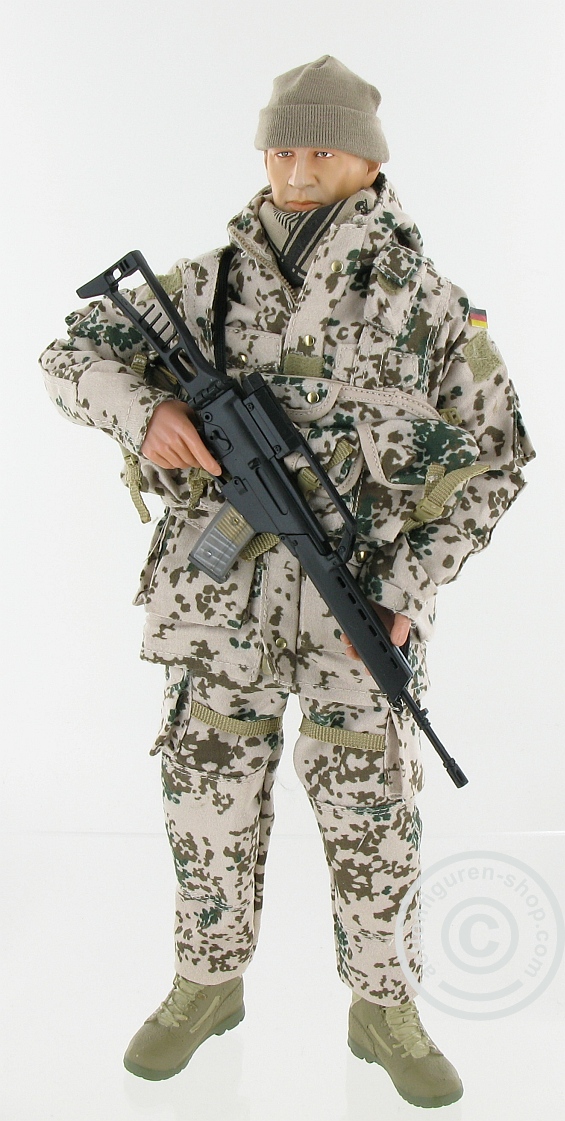 AFS003d-01 Bundeswehrsoldat Wüsten-Tarn - mit Barett