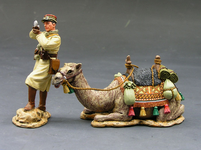 ak034XAW2s8jrD3AjE VF Officer w/ Sitting Camel