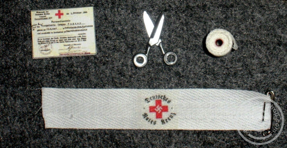 wp011-04vYFAAq0MEzfLb WW II German Sanitäts Set