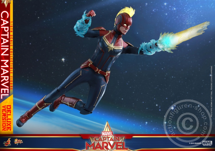Captain Marvel (Deluxe Version)