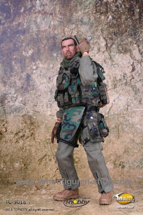 TTL9018-25 US Navy Corpsman - Joint Operation