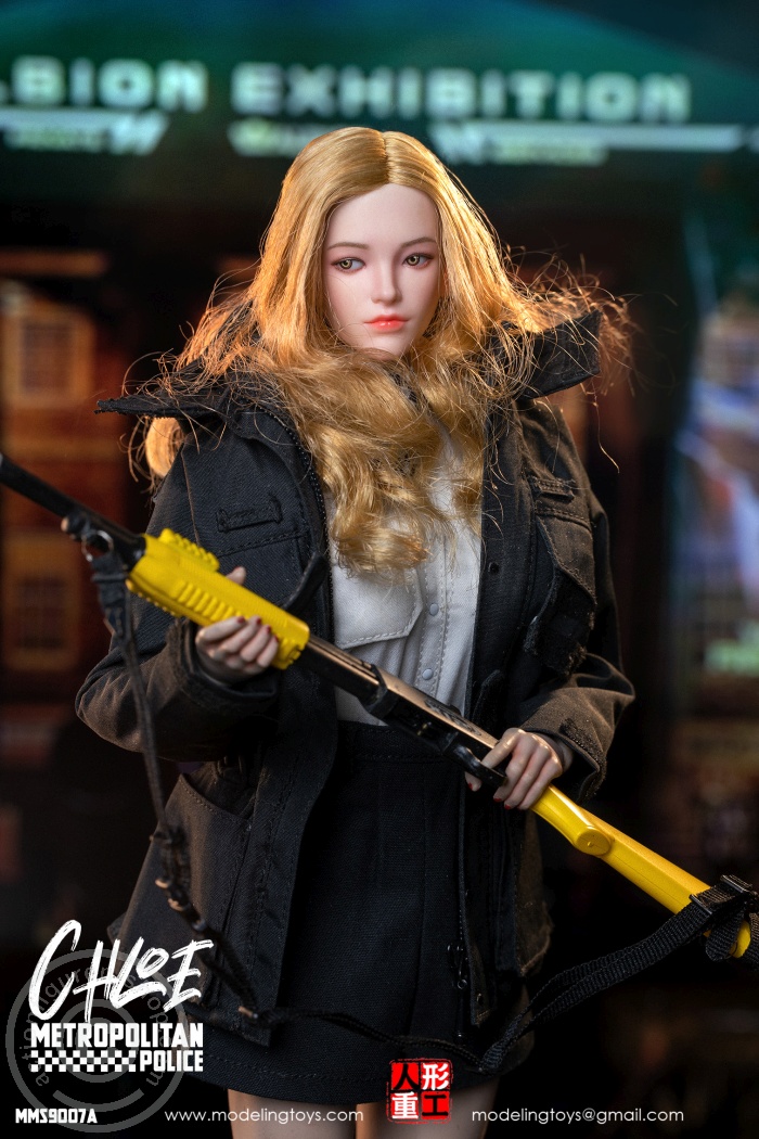 BBT-S9007A-08 Cloe - British Metropolitan Female Police Service - Armed Police Officer