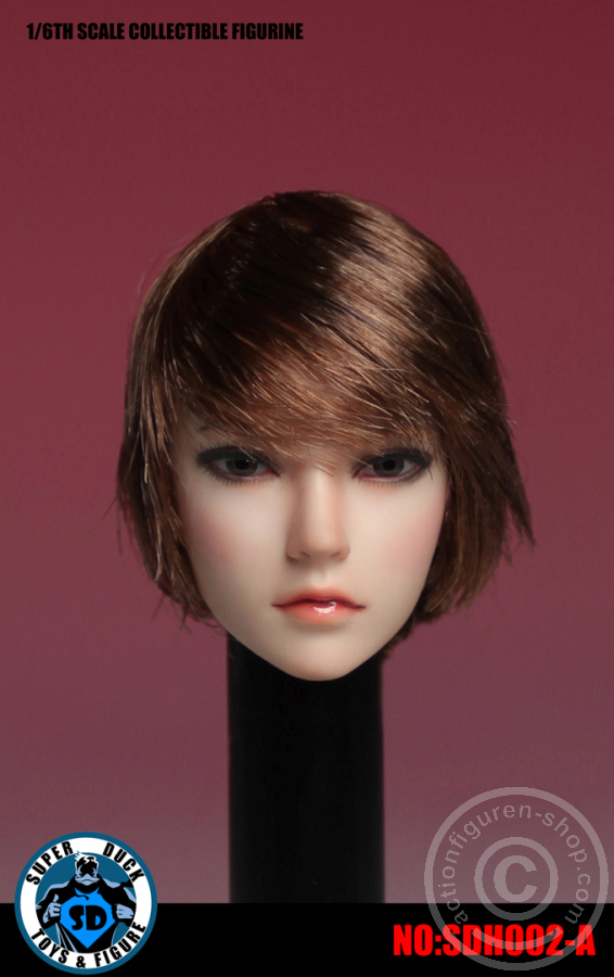 Female Head - short brown Hair