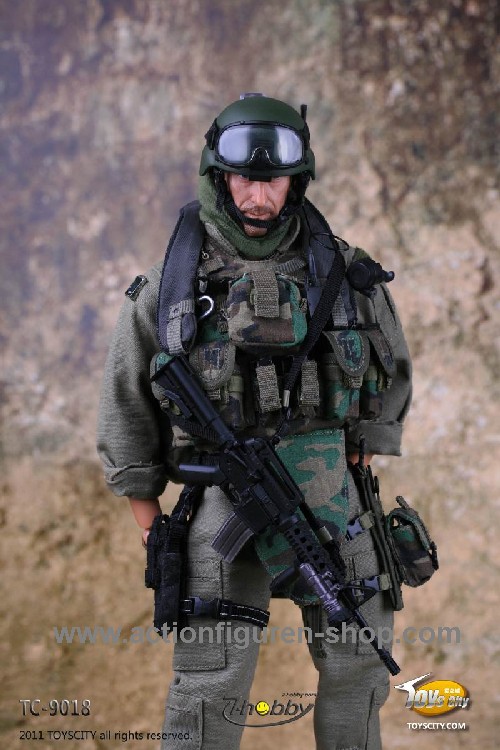 TTL9018-11 US Navy Corpsman - Joint Operation