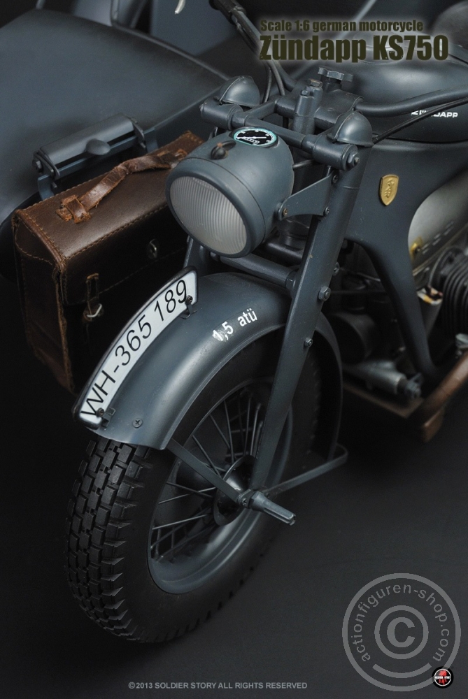 Zündapp KS-750 mit Beiwagen