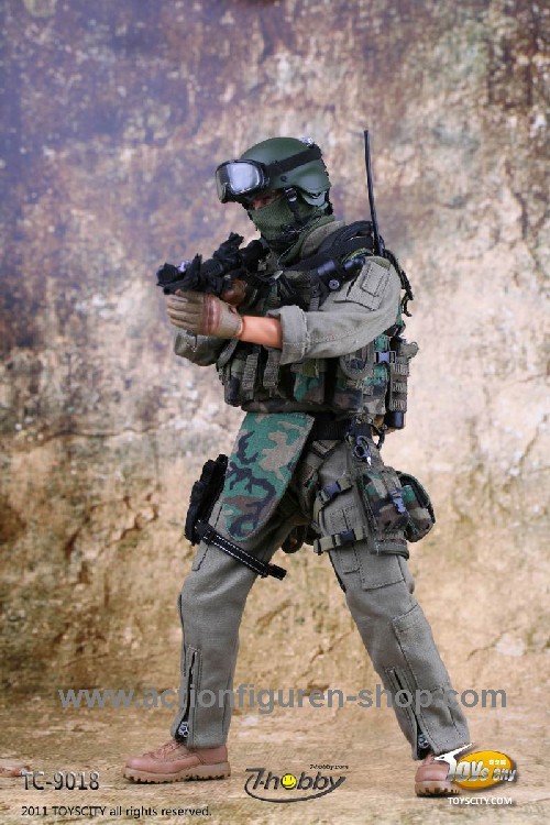TTL9018-38 US Navy Corpsman - Joint Operation
