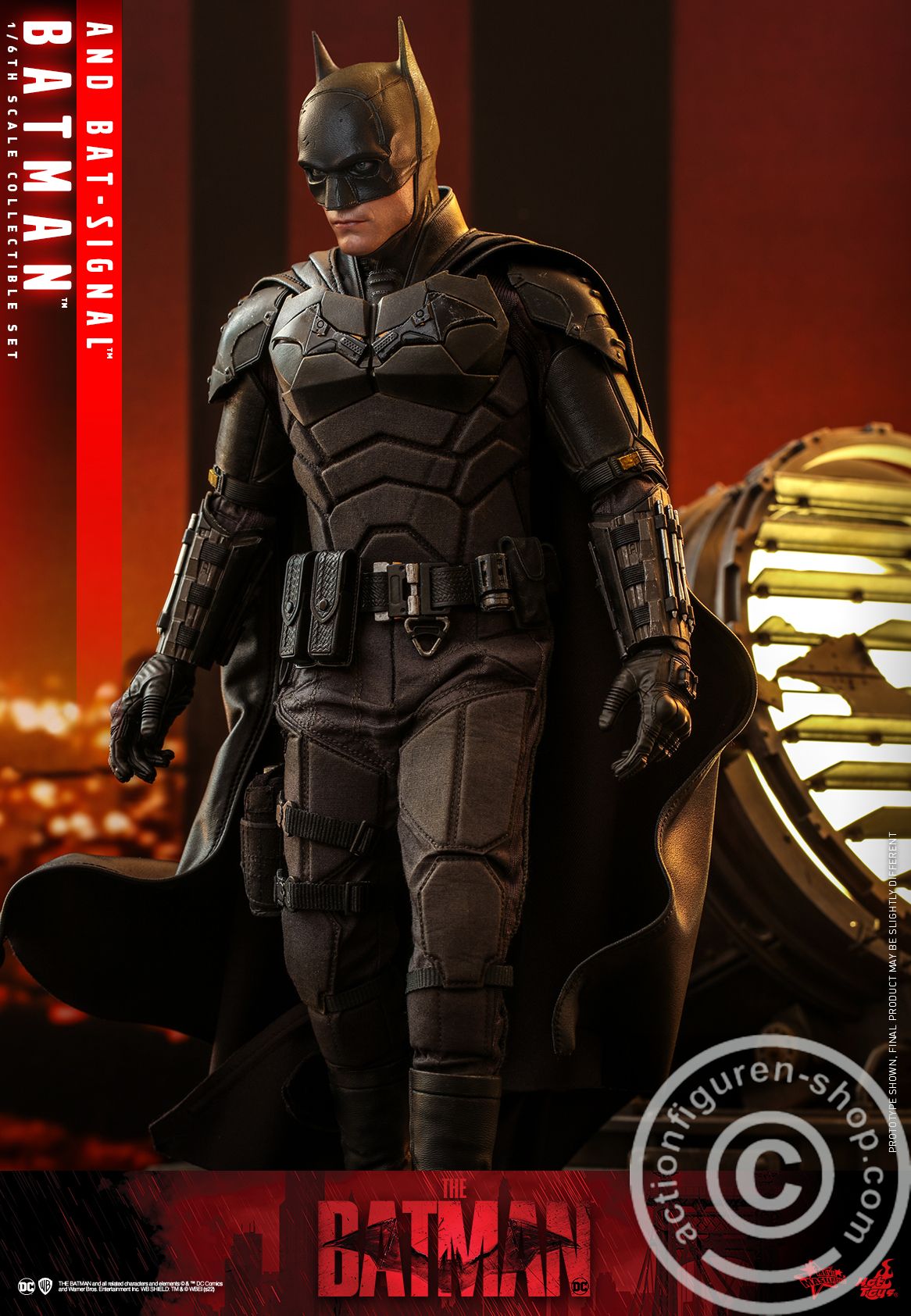 The Batman - Batman and Bat-Signal Set - MMS639 The Batman - Batman and Bat-Signal Set - MMS639