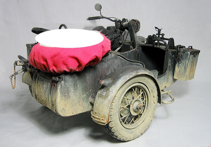 BMW-R75-02arVx9HMtA0x6Fd BMW R75 mit Beiwagen in Waffen-Tarnfarbe