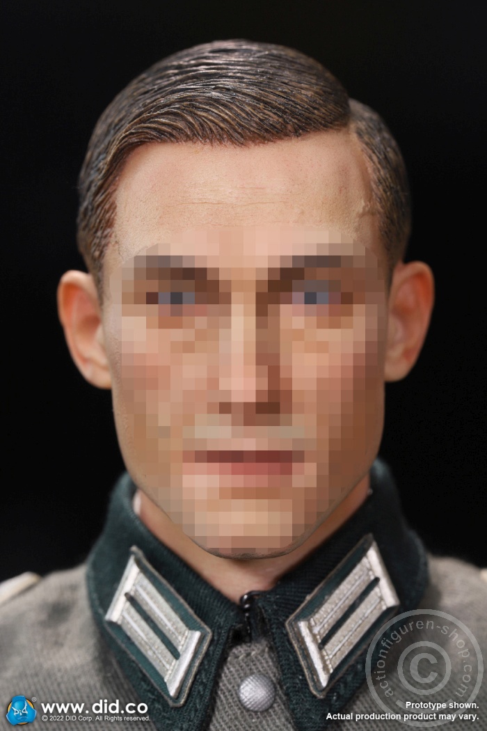80159-03 Winter - WWII German Wehrmacht Infantry Oberleutnant