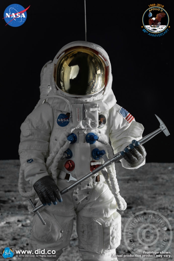 NA001-1045OUq4tVLnK7N Neil Armstrong - Apollo 11 - Commander