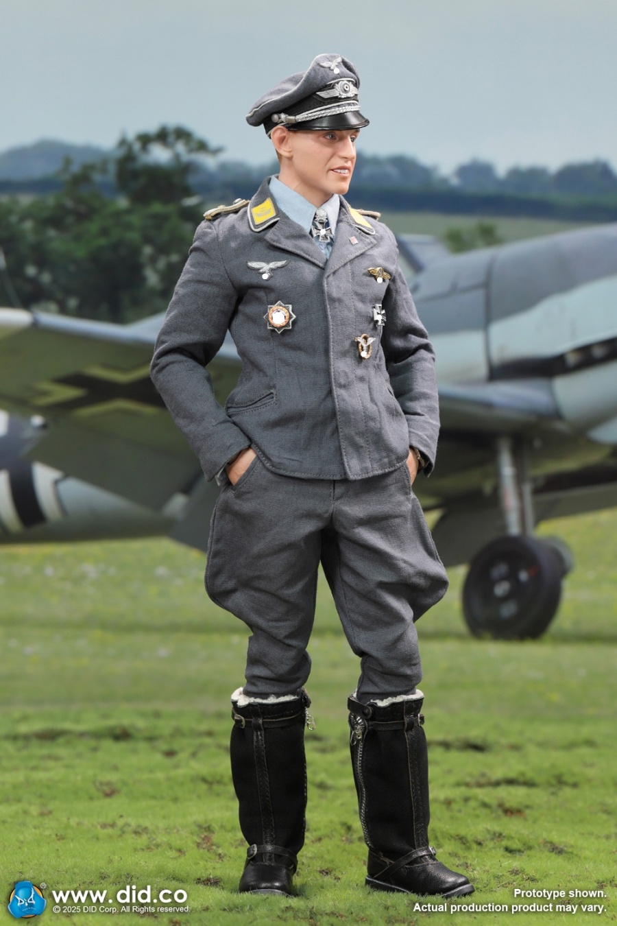 Erich Hartmann - WWII German Luftwaffe Ace Pilot - in 1/6 scale Erich Hartmann - WWII German Luftwaffe Ace Pilot - in 1/6 scale