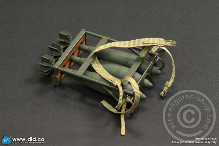 German 12cm Granatwerfer 42 mortar (green) - WW II German 12cm Granatwerfer 42 mortar (green) - WW II