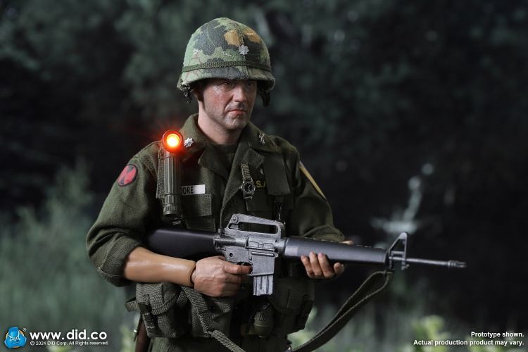 Lt. Col. Moore - Vietnam War U.S. Army Lt. Col. Moore - Vietnam War U.S. Army